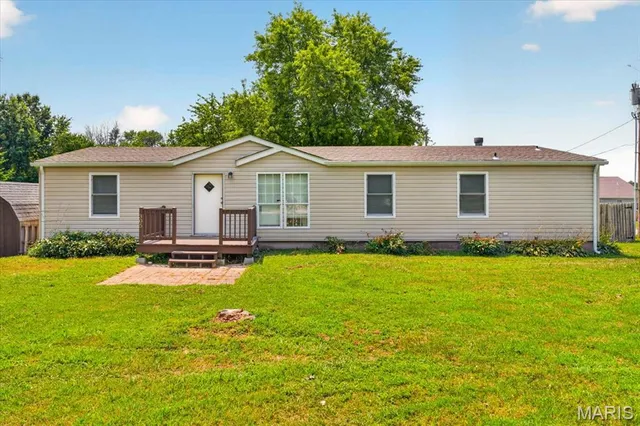 305 N  4th St, New Florence, MO 63363