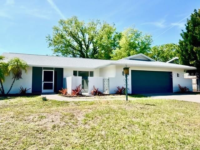 3320 Riviera Dr, Sarasota, FL 34232