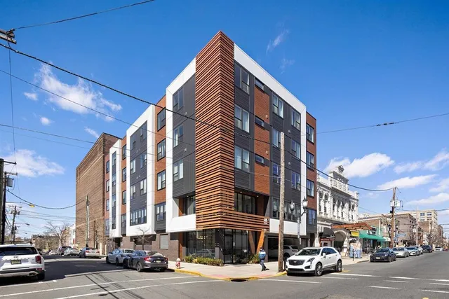 6401 Park Ave #401, West New York, NJ 07093