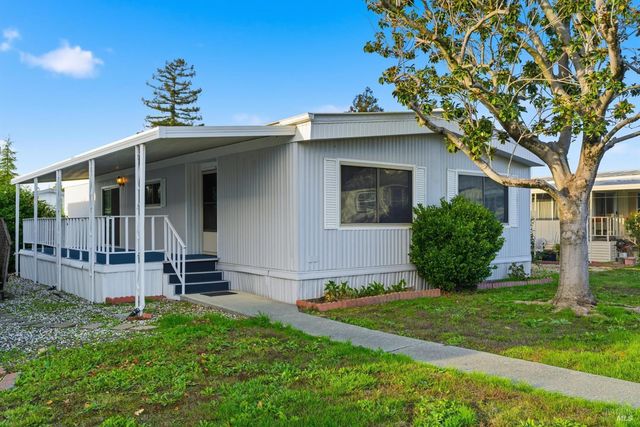 72 Michael Drive, Petaluma, CA 94954