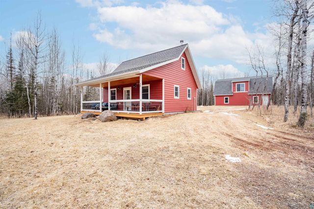135 Copperhead Rd, Knife River, MN 55609