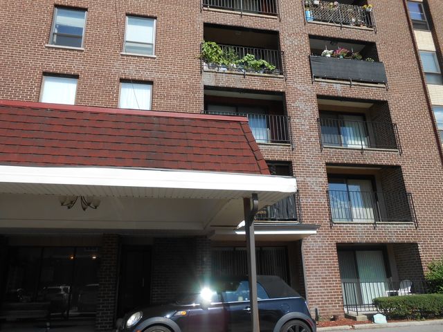 6330 Lincoln Ave #2A, Morton Grove, IL 60053
