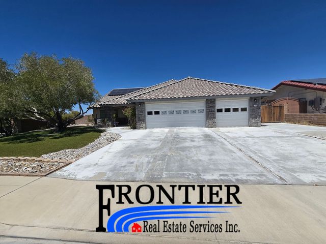 136 W  Cielo Ave, Ridgecrest, CA 93555