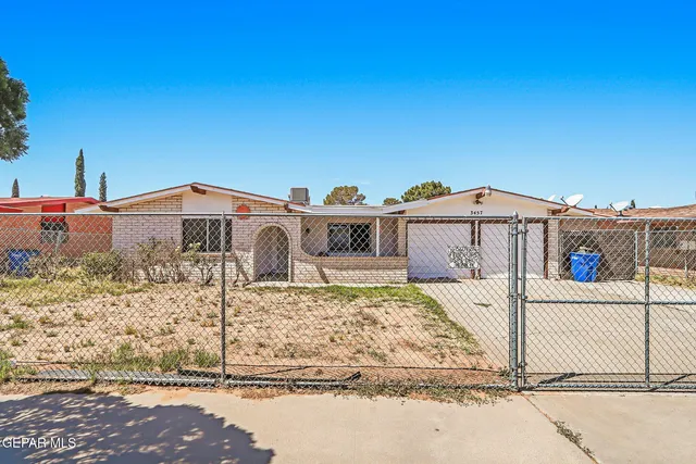 3457 Guthrie St, El Paso, TX 79935