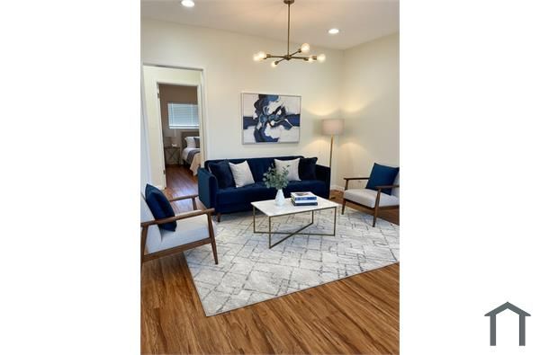 615 Cerritos Ave, Long Beach, CA 90802