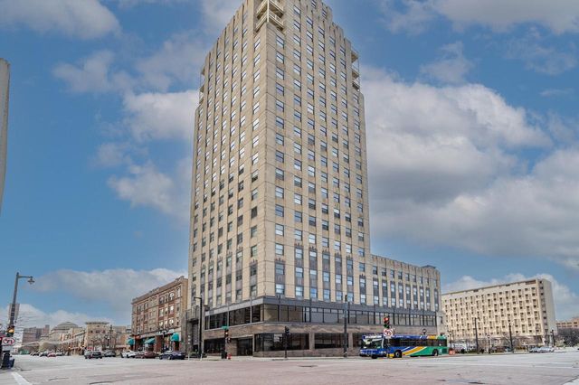606 West Wisconsin AVENUE #402, Milwaukee, WI 53203