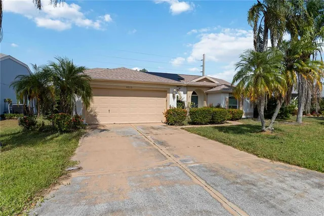 4513 Dover Street Cir E, Bradenton, FL 34203