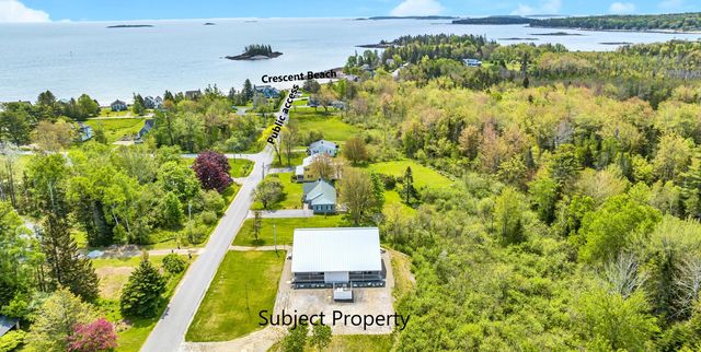 19 Crescent Beach Road, Owls Head, ME 04854