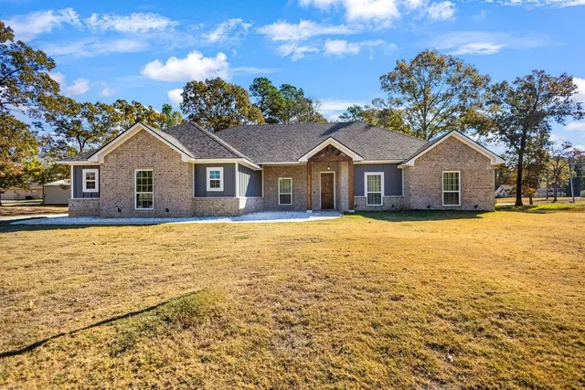 497 Willow Creek Ranch Rd, Gladewater, TX 75647