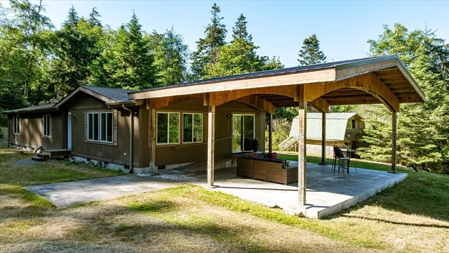 750 Race Road, Coupeville, WA 98239