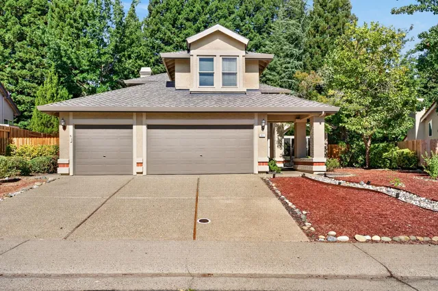 261 Baurer Cir, Folsom, CA 95630