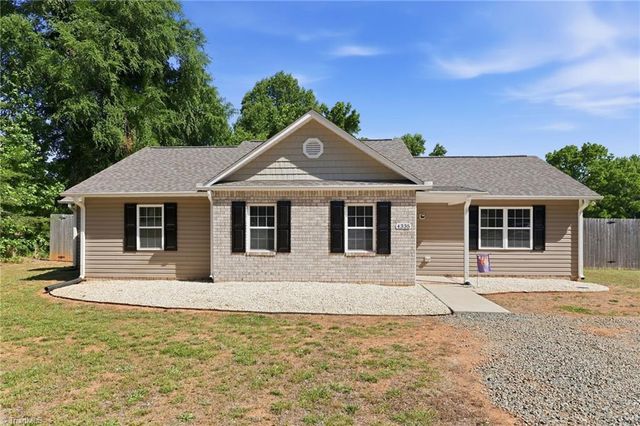 4335 Spoon Loop Rd, Liberty, NC 27298