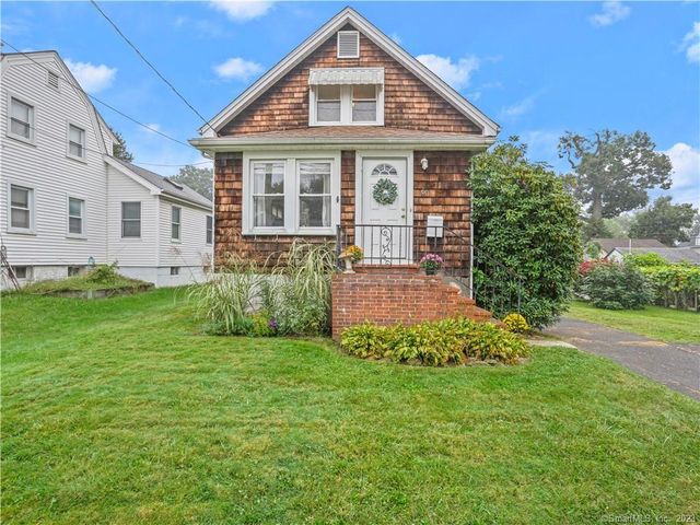 60 Willowbrook Ave, Stamford, CT 06902