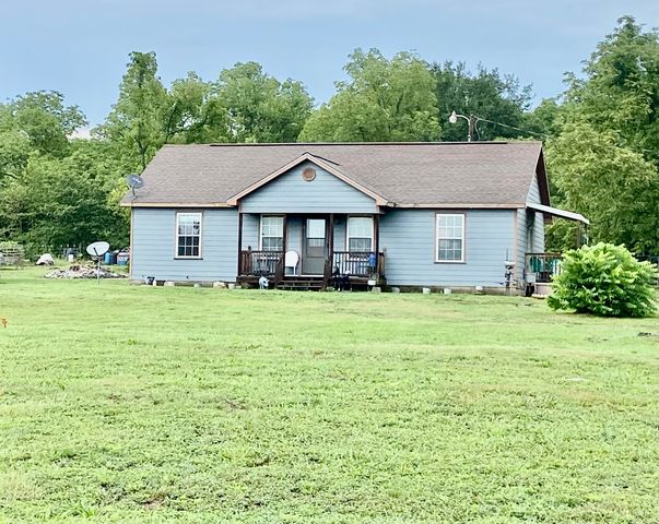103 East Dade 114, Greenfield, MO 65661
