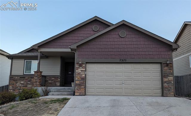 7377 Willowdale Dr, Fountain, CO 80817
