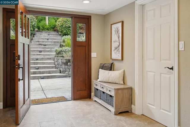 50 Vista Ln, Alamo, CA 94507