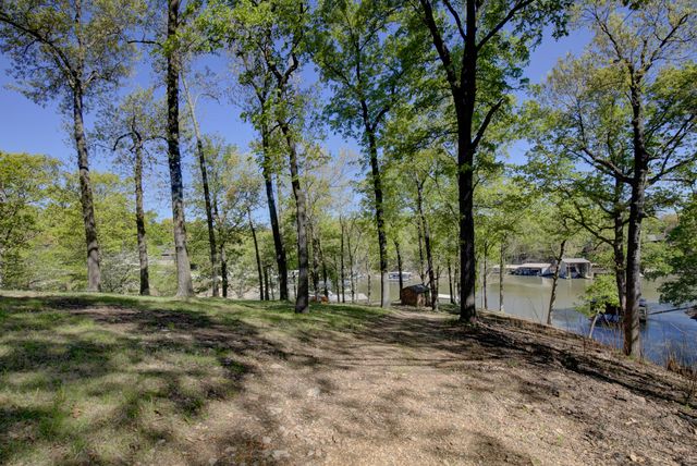 2R E  317th Rd, Afton, OK 74331