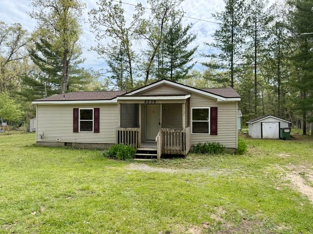 8239 W  Hemlock Ave, Baldwin, MI 49304