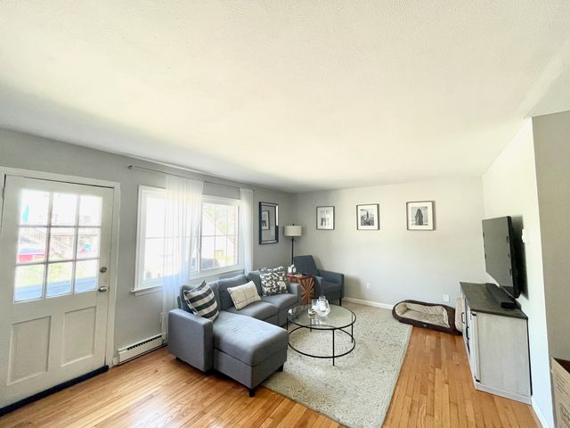 240 Wardwell St #17, Stamford, CT 06902