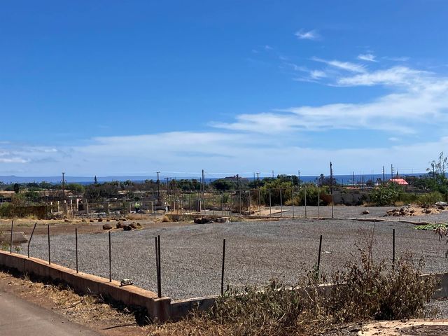 877 Kale St, Lahaina, HI 96761