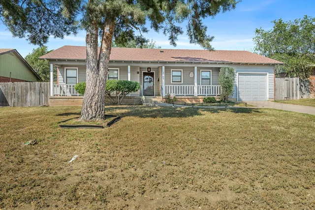 3904 Westlawn St, Amarillo, TX 79102