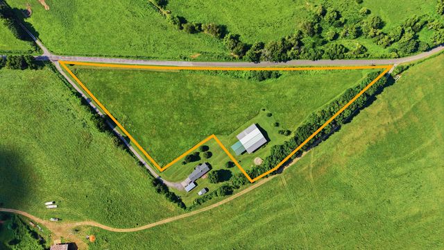 28 Old State Hwy, Pikeville, TN 37367