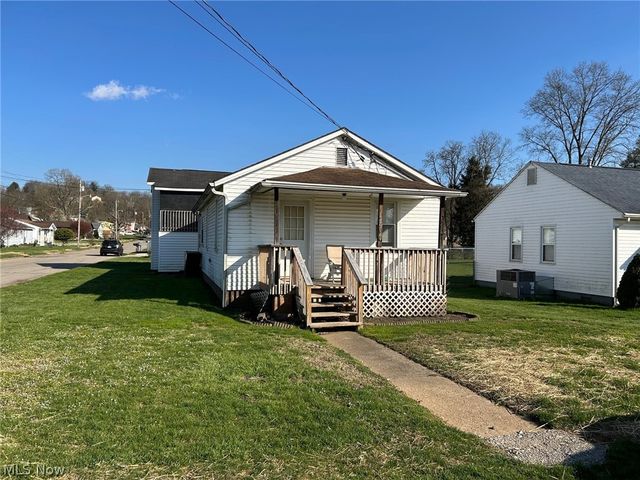 2604 14th Ave, Vienna, WV 26105