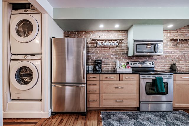 236 State St #1, Portland, ME 04101