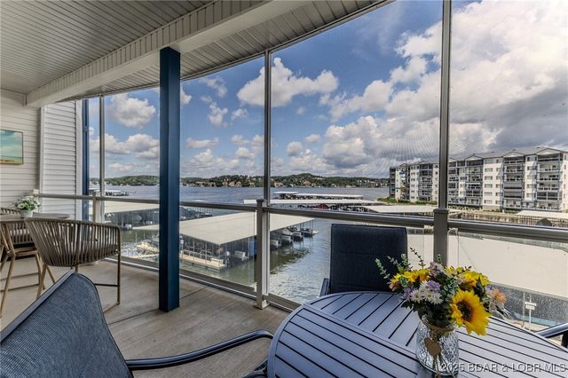 183 Upper Monarch Cove Dr #2E, Lake Ozark, MO 65049