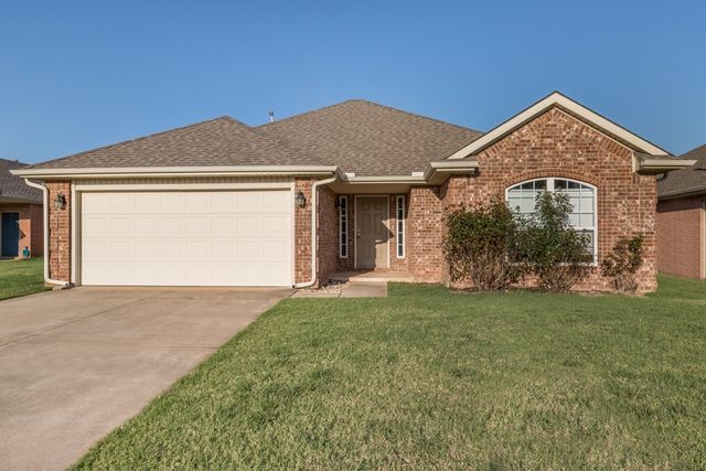 1028 Mollie Rausch Ln, Edmond, OK 73003