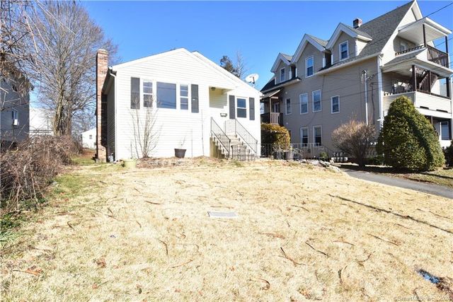 80 Thorniley St, New Britain, CT 06051