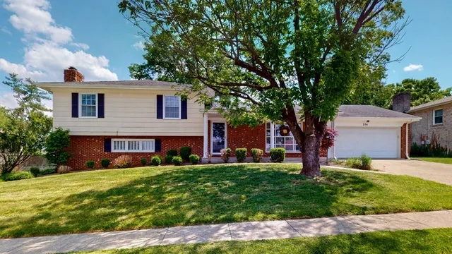214 Vicksburg Dr, Nicholasville, KY 40356