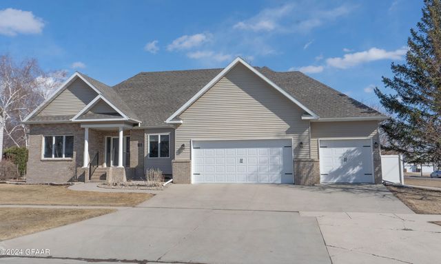2367 S  38th St, Grand Forks, ND 58201