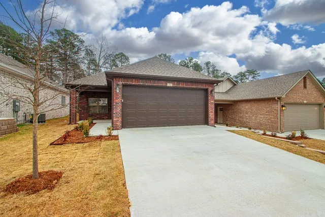 13502 Teton Dr, Little Rock, AR 72201
