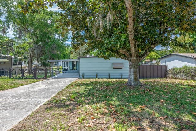 17320 Palm Dr, Montverde, FL 34756