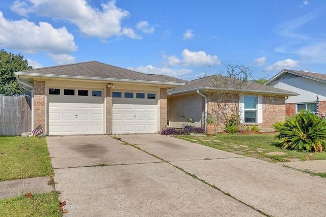 10007 Kirkbluff Dr, Houston, TX 77089
