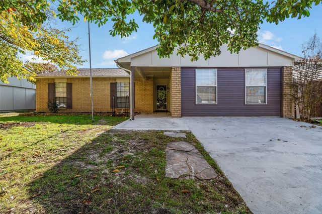 5208 Young Dr, The Colony, TX 75056