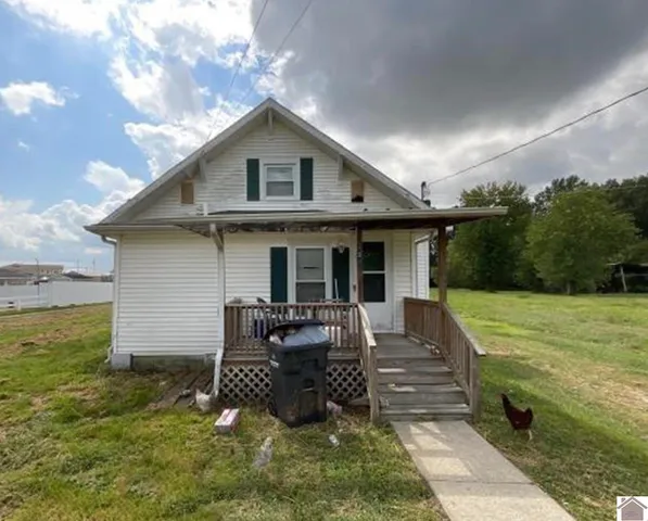 4088 Noble Rd, Paducah, KY 42001