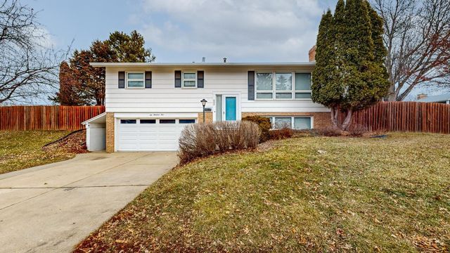 605 Elton Hills Dr NW, Rochester, MN 55901