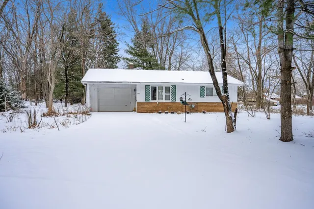 702 West 1st Street, Necedah, WI 54646