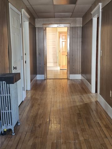 15 Florence Ave, Lowell, MA 01851