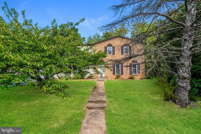 662 Herndon Pkwy, Herndon, VA 20170