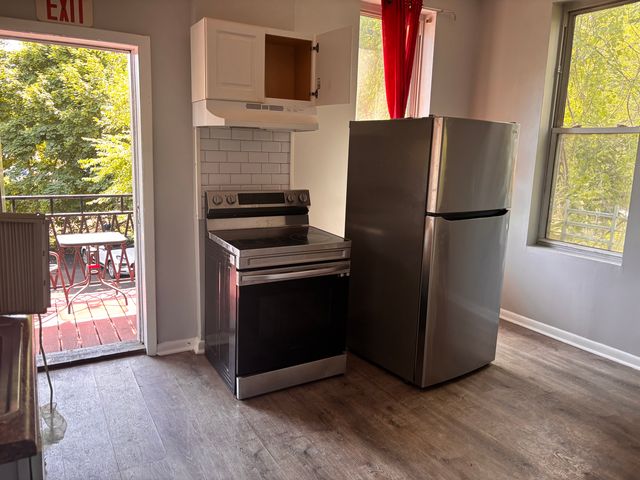 744 Congress Ave #2, New Haven, CT 06519
