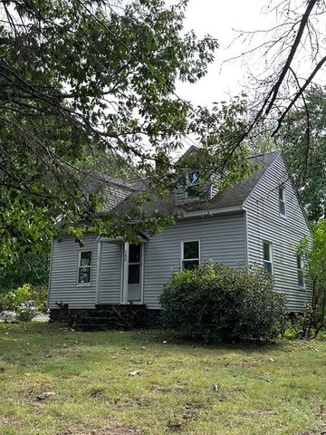 193 Clinton Rd, Sterling, MA 01564