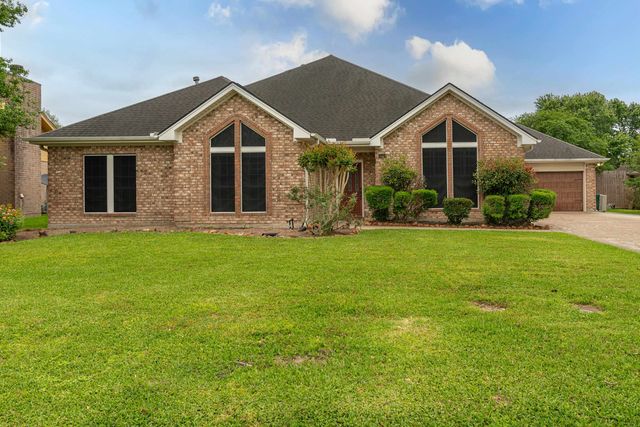 4425 Willow Bend Dr, Beaumont, TX 77707