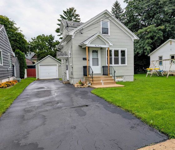 215 Wayland St, Beaver Dam, WI 53916