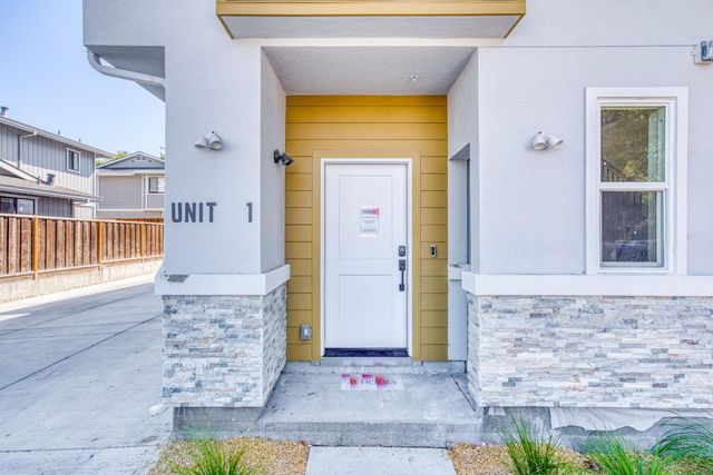 ◆naosandesu◆ 12226 SE 223rd Dr, Kent, WA 98031 | MLS #2426511 | Compass