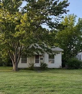 219 E  12th St, Larned, KS 67550