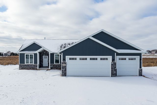 W7039 Jaclyn Ln, Greenville, WI 54942