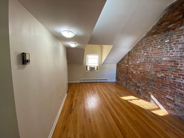 263 Dwight St   #A, New Haven, CT 06511